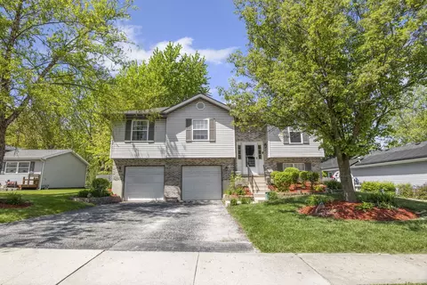 895 Meadowbrook Rd, Elwood, IL 60421