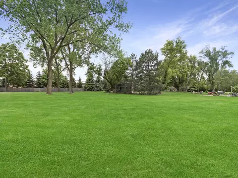 848 Braintree Ln, Bartlett, IL 60103 photo 23