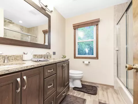 848 Braintree Ln, Bartlett, IL 60103 photo 19