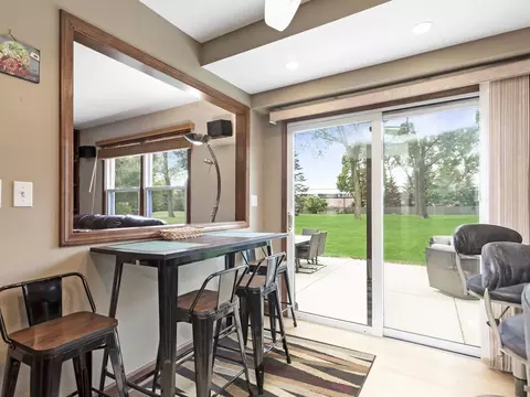 848 Braintree Ln, Bartlett, IL 60103 photo 7