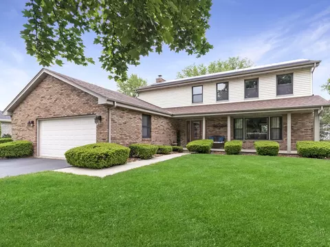 848 Braintree Ln, Bartlett, IL 60103 photo 3