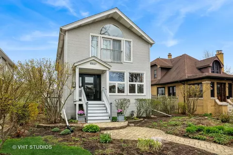 6927 N Oleander Ave, Chicago, IL 60631