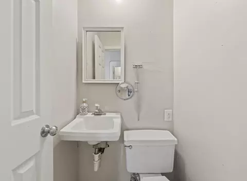 Bath - 1967 E Spruce St, Kankakee, IL 60901 photo 1 of 2