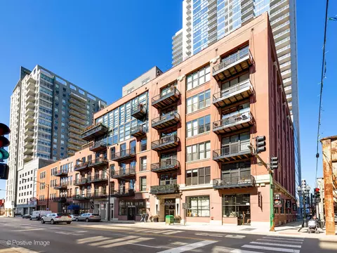 300 W Grand Ave #403, Chicago, IL 60654