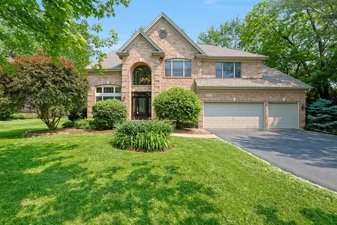 28 W624 Berkshire Rd, West Chicago, IL 60185