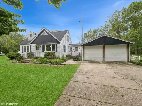 1345 Winaki Trl, Algonquin, IL 60102 photo 2