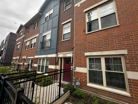 3235 S Stewart Ave, Chicago, IL 60616