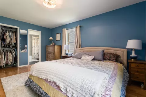 Bedroom - 1617 Orth Dr, Wheaton, IL 60189 photo 2 of 3