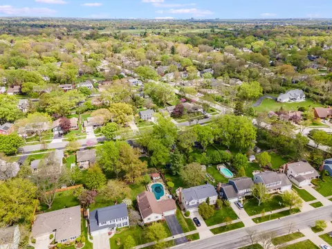 View/Area - 1617 Orth Dr, Wheaton, IL 60189 photo 2 of 5