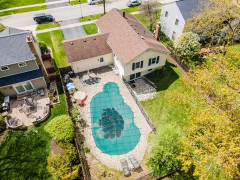 View/Area - 1617 Orth Dr, Wheaton, IL 60189 photo 5 of 5
