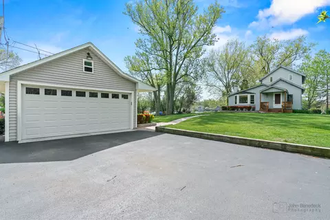 1307 Tower Ln, Cary, IL 60013 photo 22