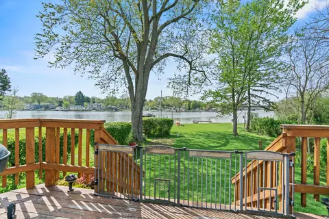 1307 Tower Ln, Cary, IL 60013 photo 13