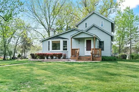 1307 Tower Ln, Cary, IL 60013