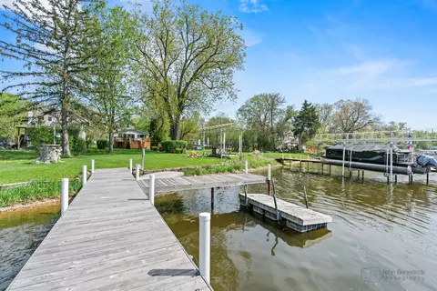1307 Tower Ln, Cary, IL 60013 photo 15