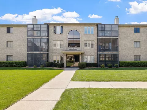 13935 Le Claire Ave #306, Crestwood, IL 60418