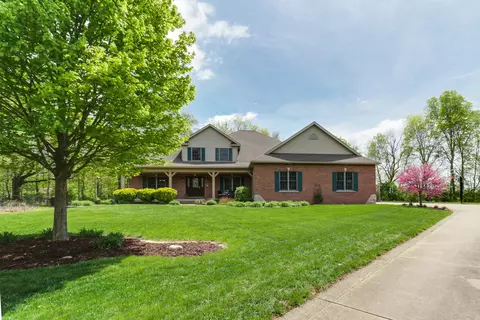 13699 Lucca Forest Dr, Bloomington, IL 61705
