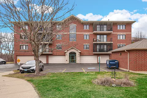 6860 W Winding Trl #404, Oak Forest, IL 60452