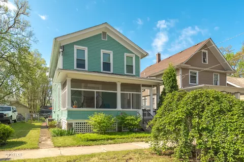 431 South Ave, Aurora, IL 60505