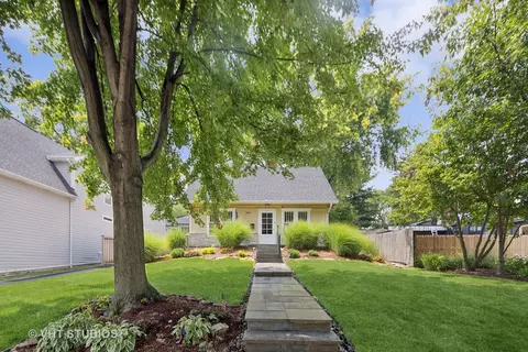 4504 Saratoga Ave, Downers Grove, IL 60515