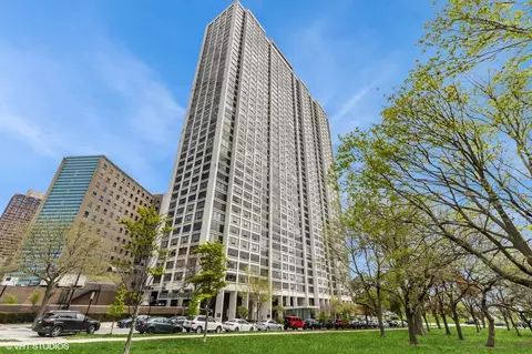 2800 N Lake Shore Dr #3510, Chicago, IL 60657