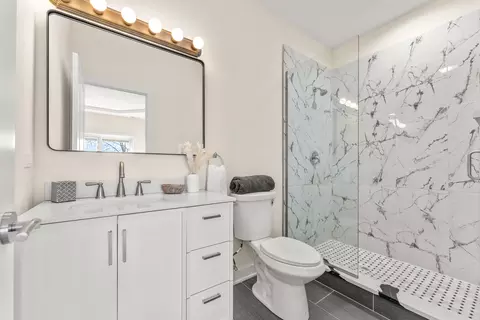 Bath - Undisclosed, Chicago, IL 60639 photo 2 of 4