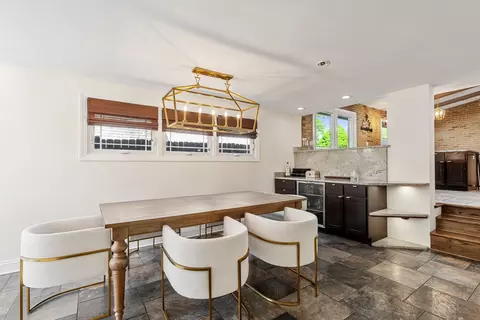 Dining - 200 Marshall Dr, Des Plaines, IL 60016 photo 1 of 1