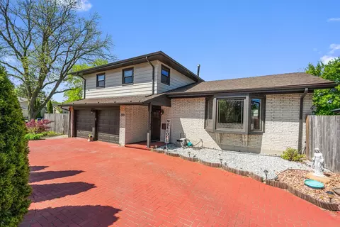 200 Marshall Dr, Des Plaines, IL 60016