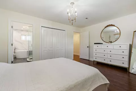 Bedroom - 200 Marshall Dr, Des Plaines, IL 60016 photo 1 of 2