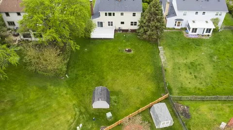 View/Area - 1494 Applegate Dr, Naperville, IL 60565 photo 2 of 6