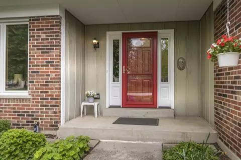 Entry Way - 1494 Applegate Dr, Naperville, IL 60565 photo 1 of 3