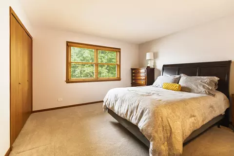 Bedroom - 1494 Applegate Dr, Naperville, IL 60565 photo 2 of 2