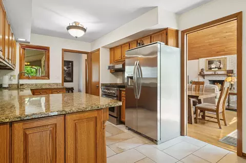 159 E Forest Ln, Palatine, IL 60067 photo 9