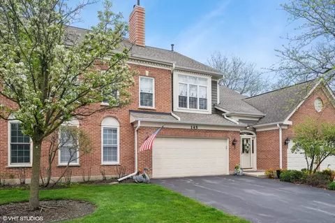 145 Princeton Ln, Glenview, IL 60026