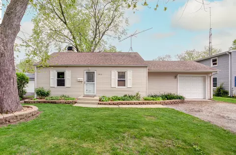 1913 Kelly Ave, Crest Hill, IL 60403