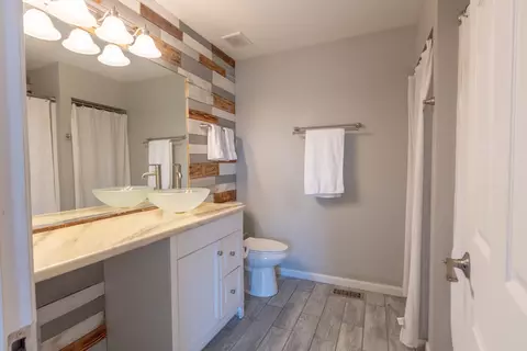 Bath - 7509 Rosewind Dr, Plainfield, IL 60586 photo 1 of 2