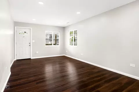 Living - 415 W Riverside Dr, Mchenry, IL 60051 photo 1 of 2