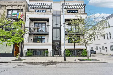 3940 N Ashland Ave #2N, Chicago, IL 60613