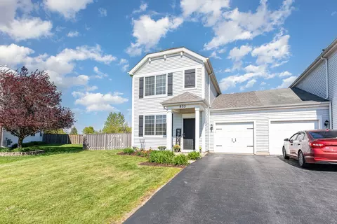 835 Daniel Dr, Minooka, IL 60447