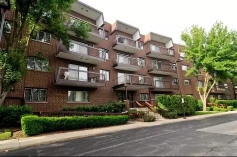 300 E Dundee Rd #202, Buffalo Grove, IL 60089