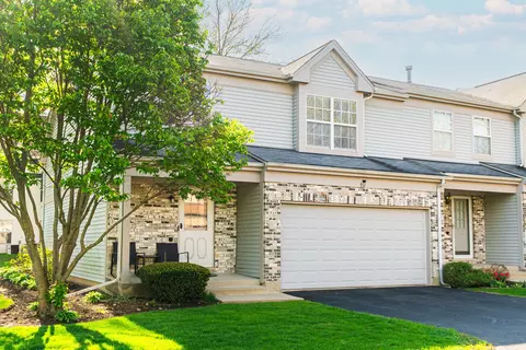 931 Old Oak Cir, Algonquin, IL 60102