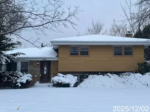 9276 N Western Ave, Des Plaines, IL 60016