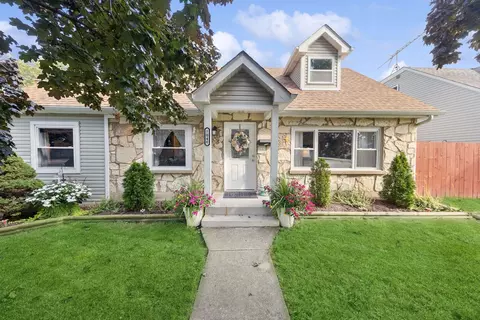 7046 W 115th St, Worth, IL 60482