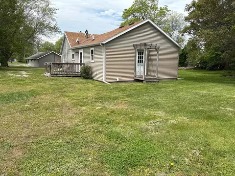 Exterior - 311 Park Ct, Saint David, IL 61563 photo 12 of 22