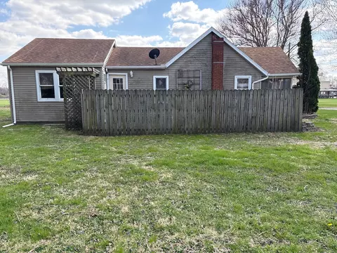 Exterior - 311 Park Ct, Saint David, IL 61563 photo 1 of 22