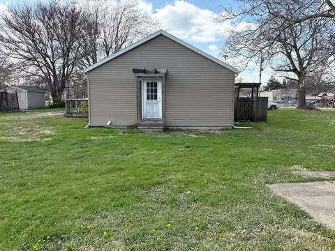 Exterior - 311 Park Ct, Saint David, IL 61563 photo 3 of 22