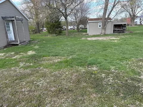 Exterior - 311 Park Ct, Saint David, IL 61563 photo 4 of 22