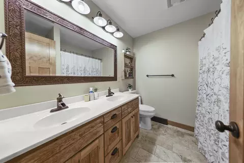 Bath - 15547 Tower Rd, Malta, IL 60150 photo 3 of 3