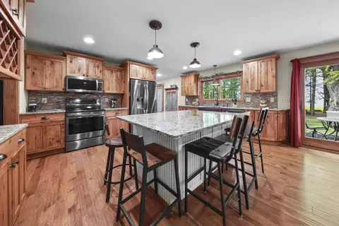 Kitchen - 15547 Tower Rd, Malta, IL 60150 photo 2 of 4