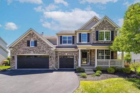 9692 Baumgartner St, Huntley, IL 60142