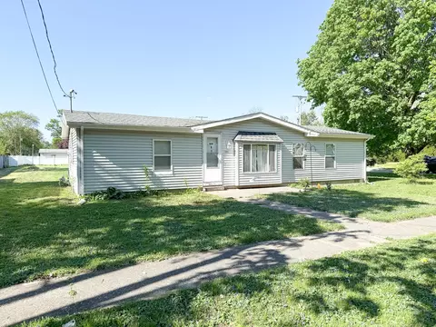 285 E Center St, Sheldon, IL 60966